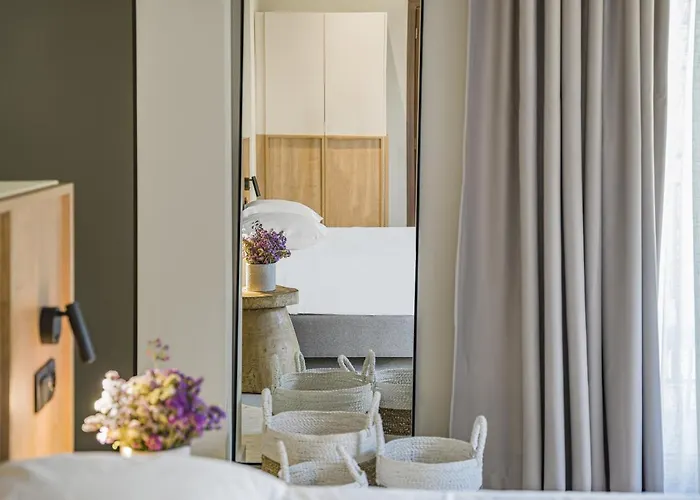 Achatis ヘルソニソス